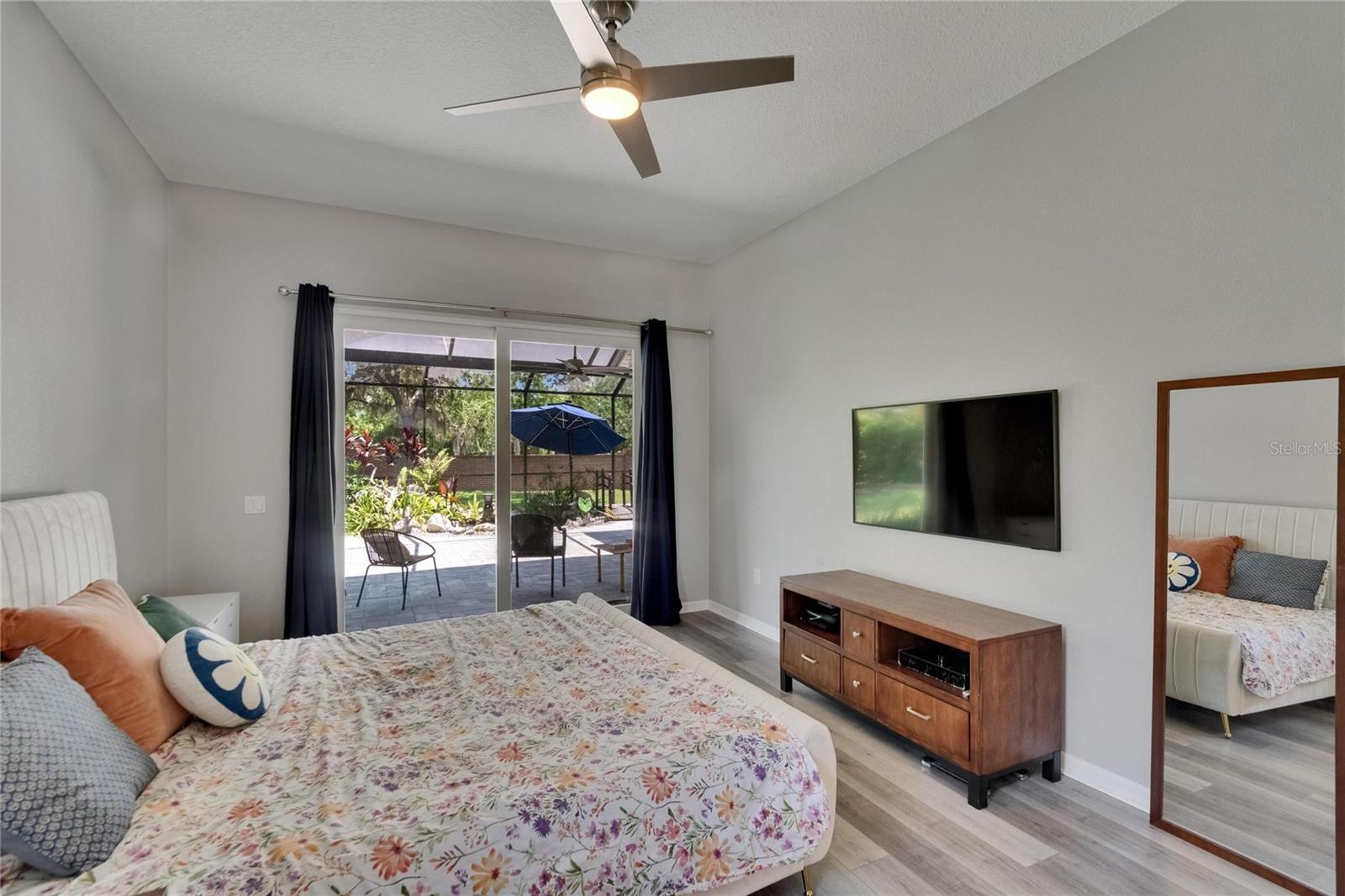 Listing photo id 10 for 16367 Ashington Park Drive