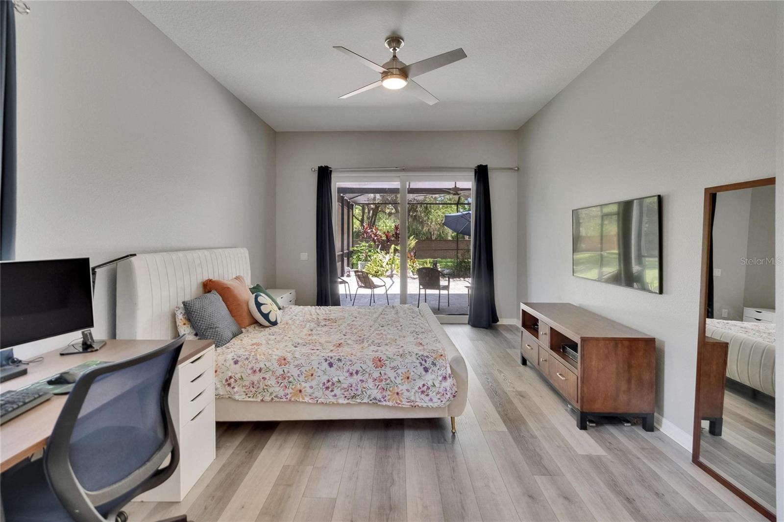 Listing photo id 12 for 16367 Ashington Park Drive