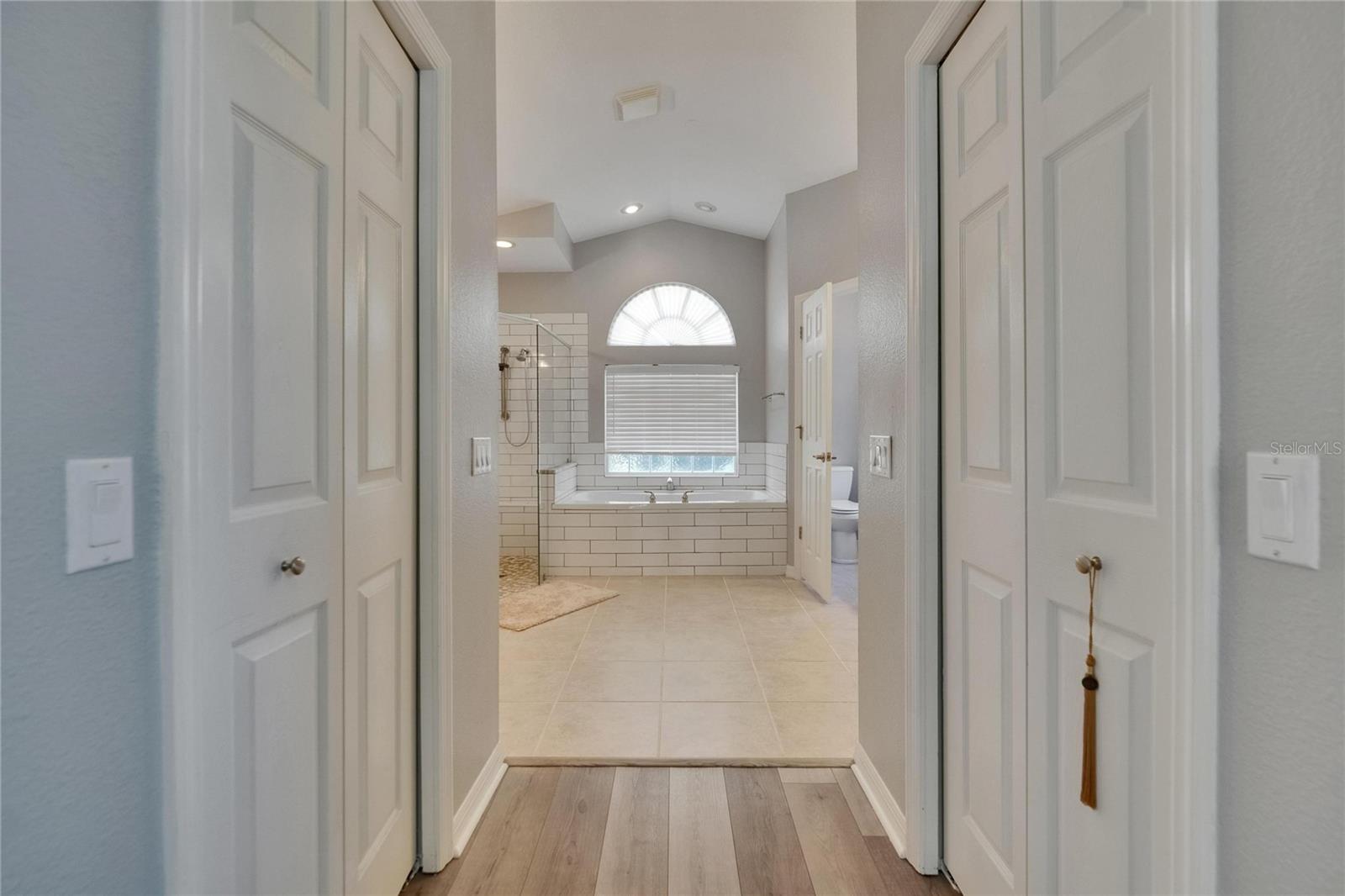 Listing photo id 13 for 16367 Ashington Park Drive