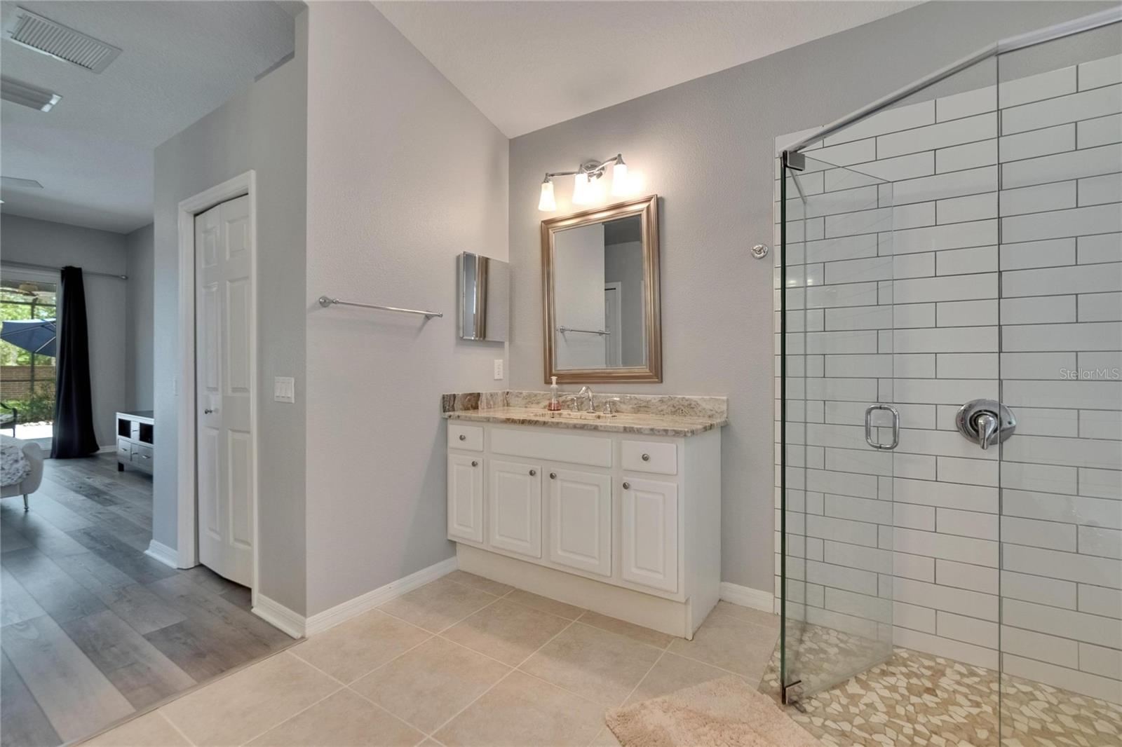 Listing photo id 17 for 16367 Ashington Park Drive