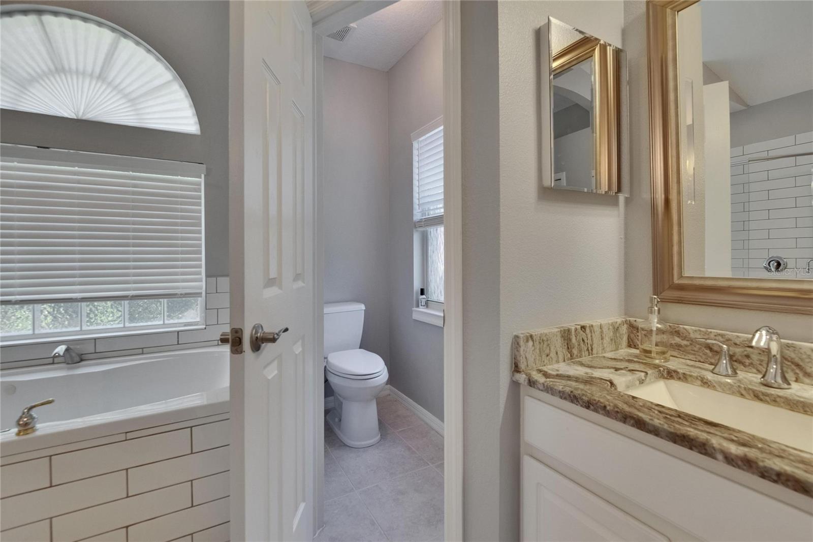 Listing photo id 19 for 16367 Ashington Park Drive
