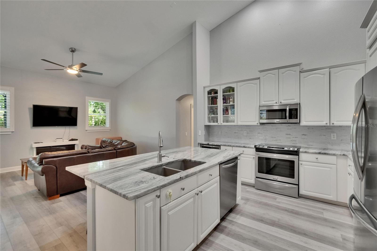 Listing photo id 22 for 16367 Ashington Park Drive