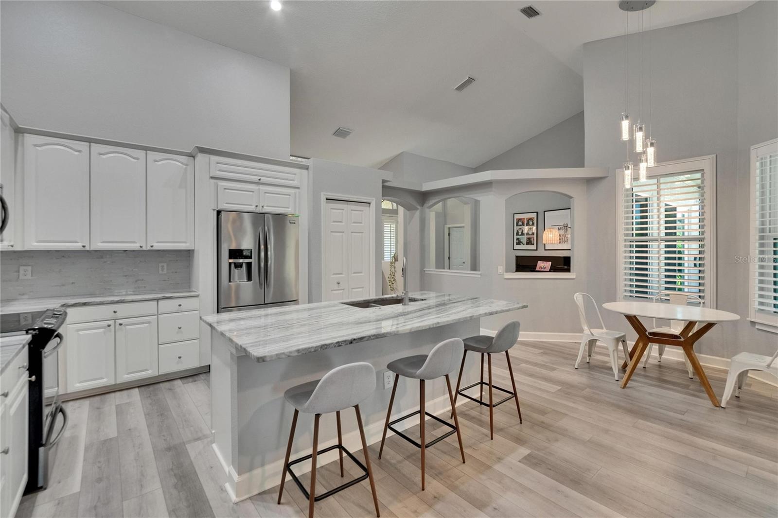 Listing photo id 25 for 16367 Ashington Park Drive