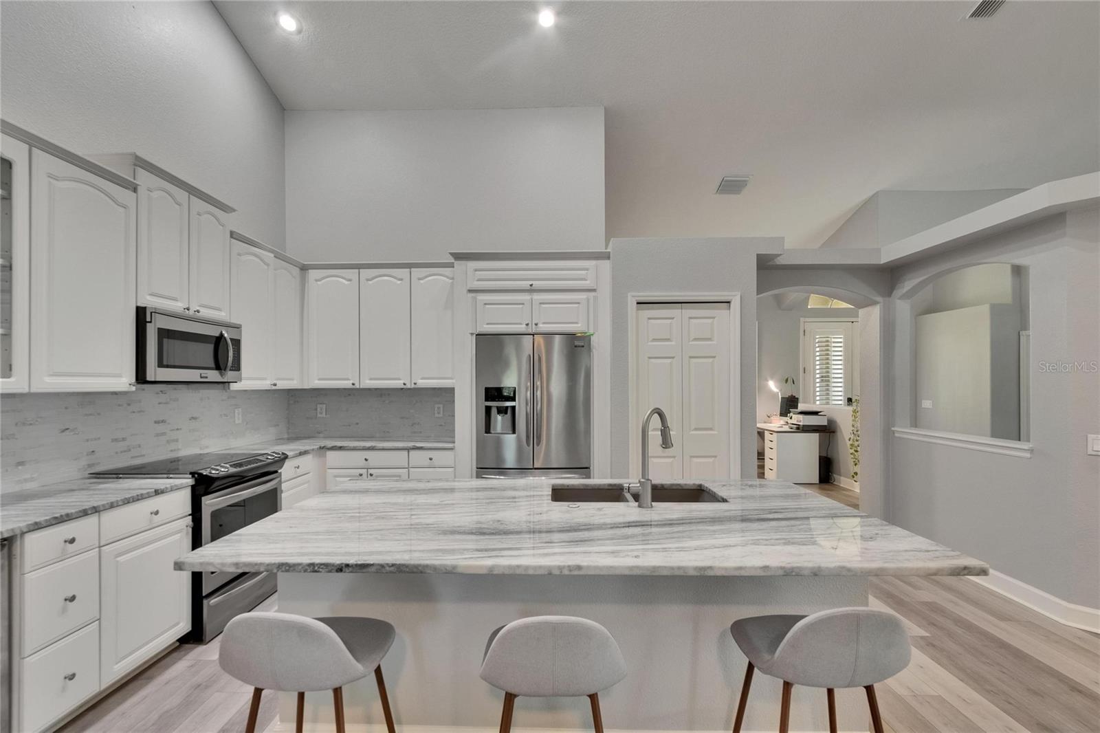 Listing photo id 26 for 16367 Ashington Park Drive