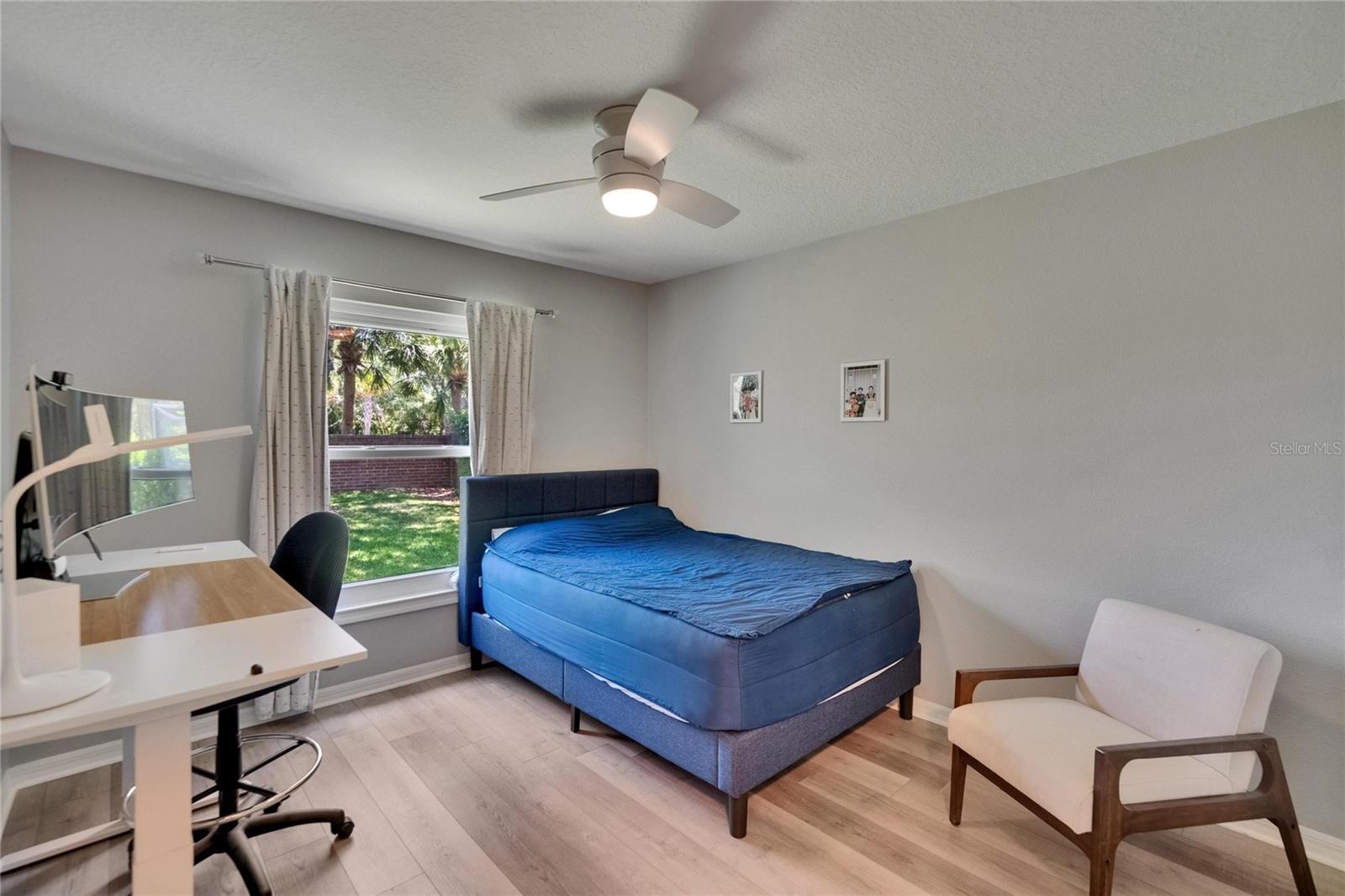 Listing photo id 34 for 16367 Ashington Park Drive