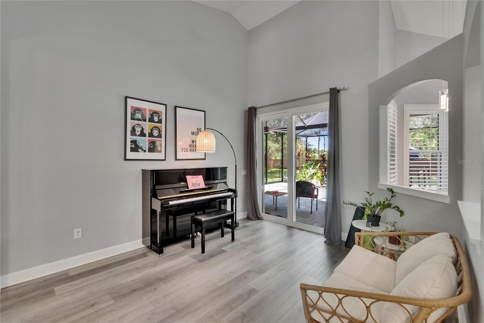 Listing photo id 5 for 16367 Ashington Park Drive