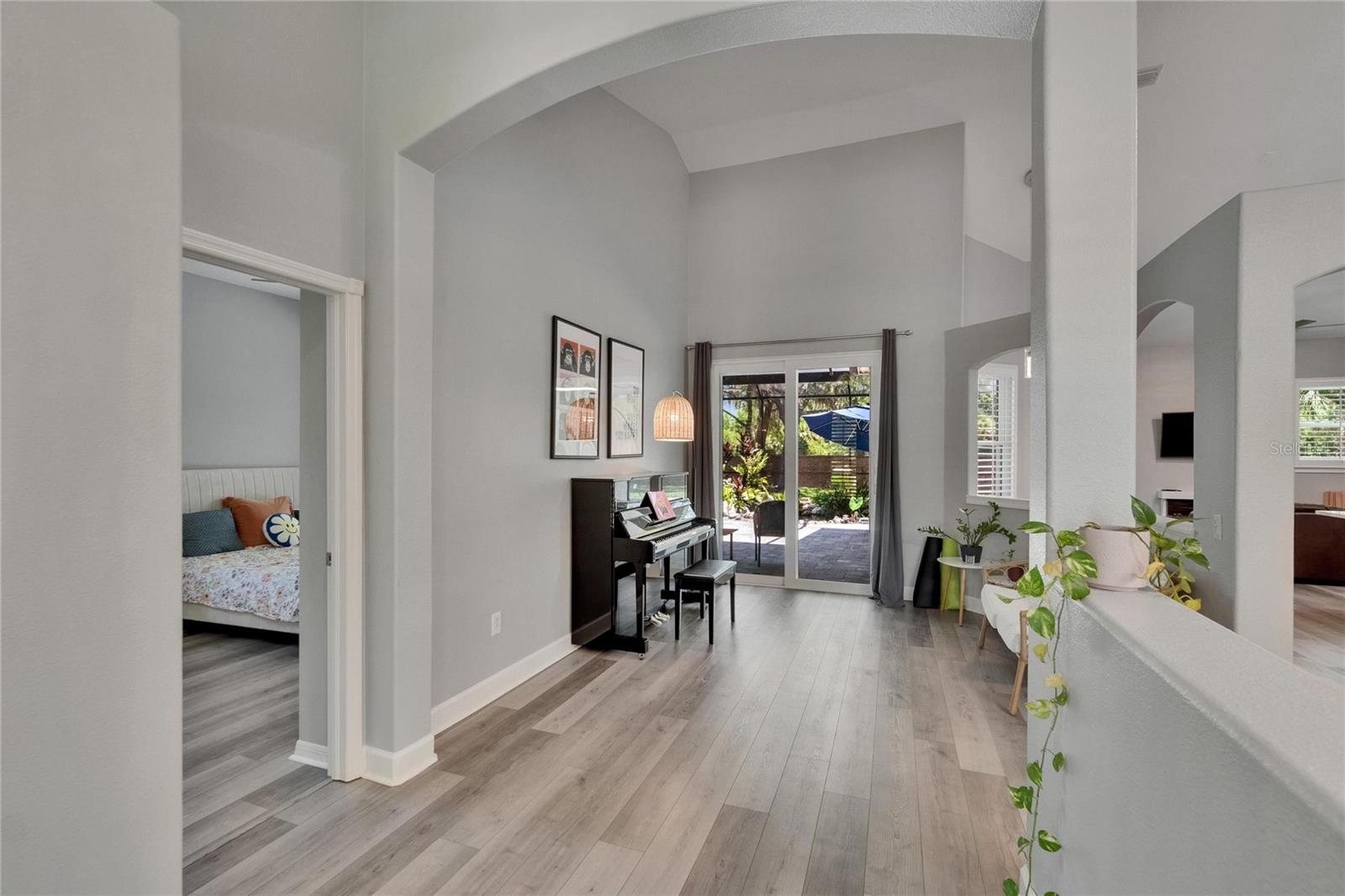 Listing photo id 6 for 16367 Ashington Park Drive