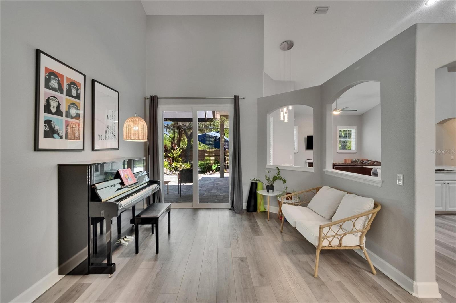 Listing photo id 7 for 16367 Ashington Park Drive