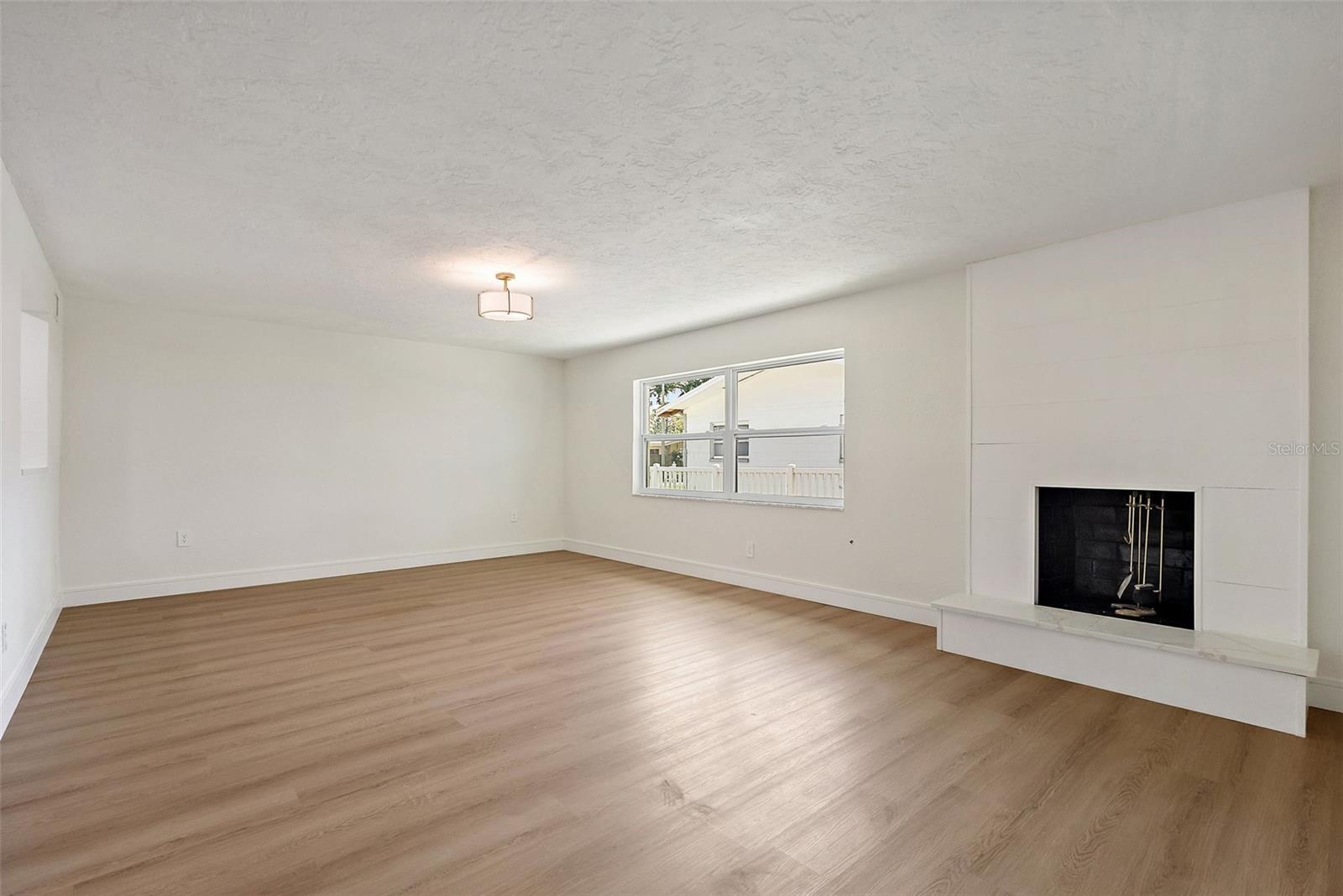 Image 13 of 40 For 11764 Pinedale Avenue