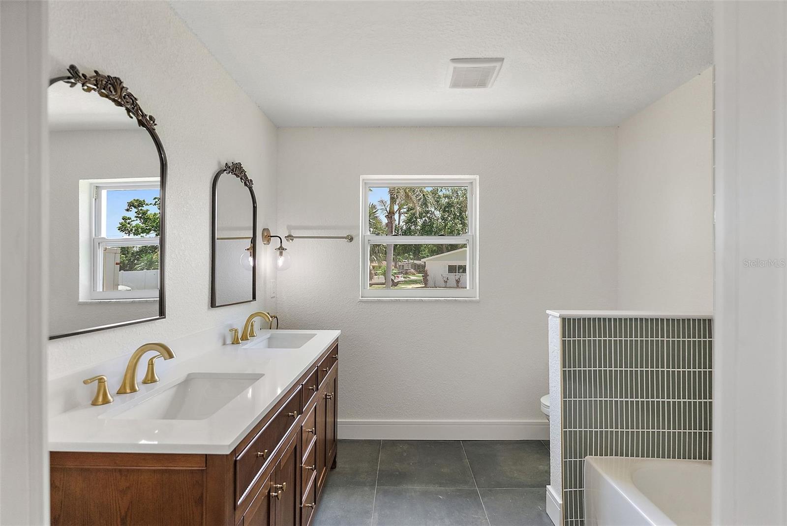 Image 18 of 40 For 11764 Pinedale Avenue