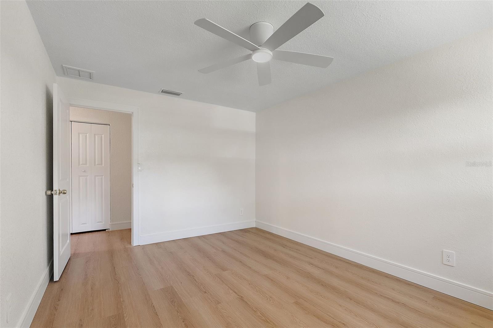Image 23 of 40 For 11764 Pinedale Avenue