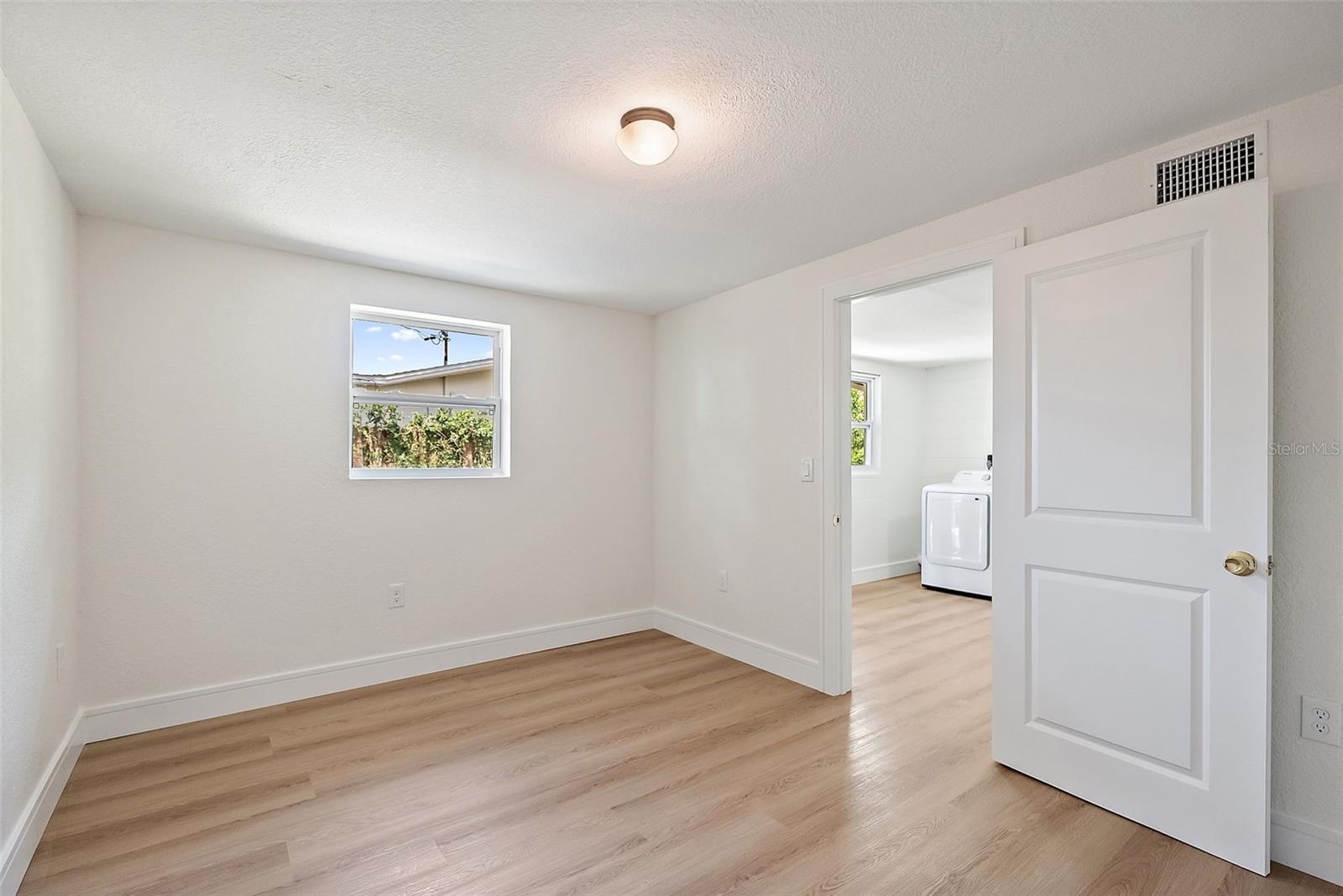 Image 29 of 40 For 11764 Pinedale Avenue
