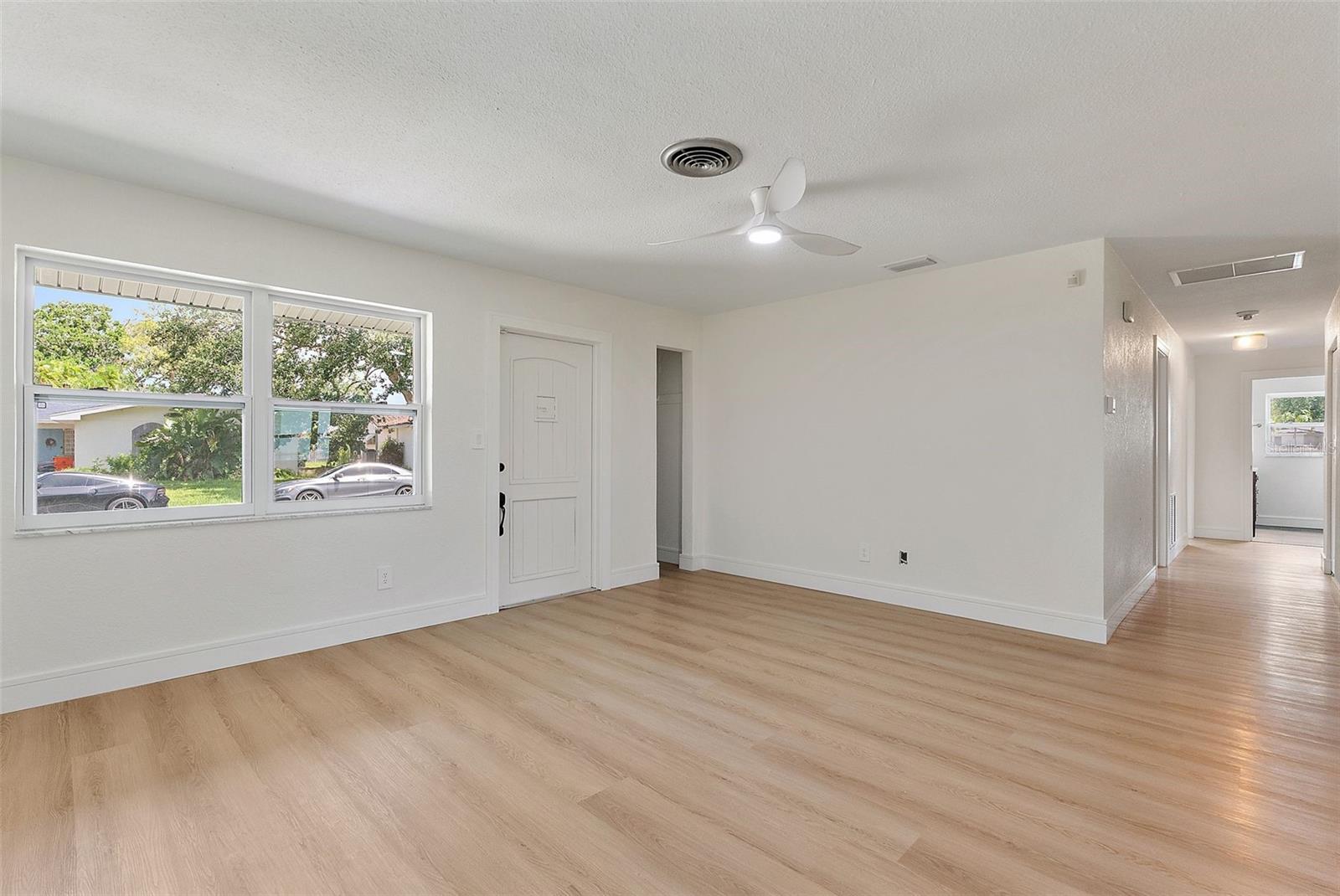 Image 6 of 40 For 11764 Pinedale Avenue
