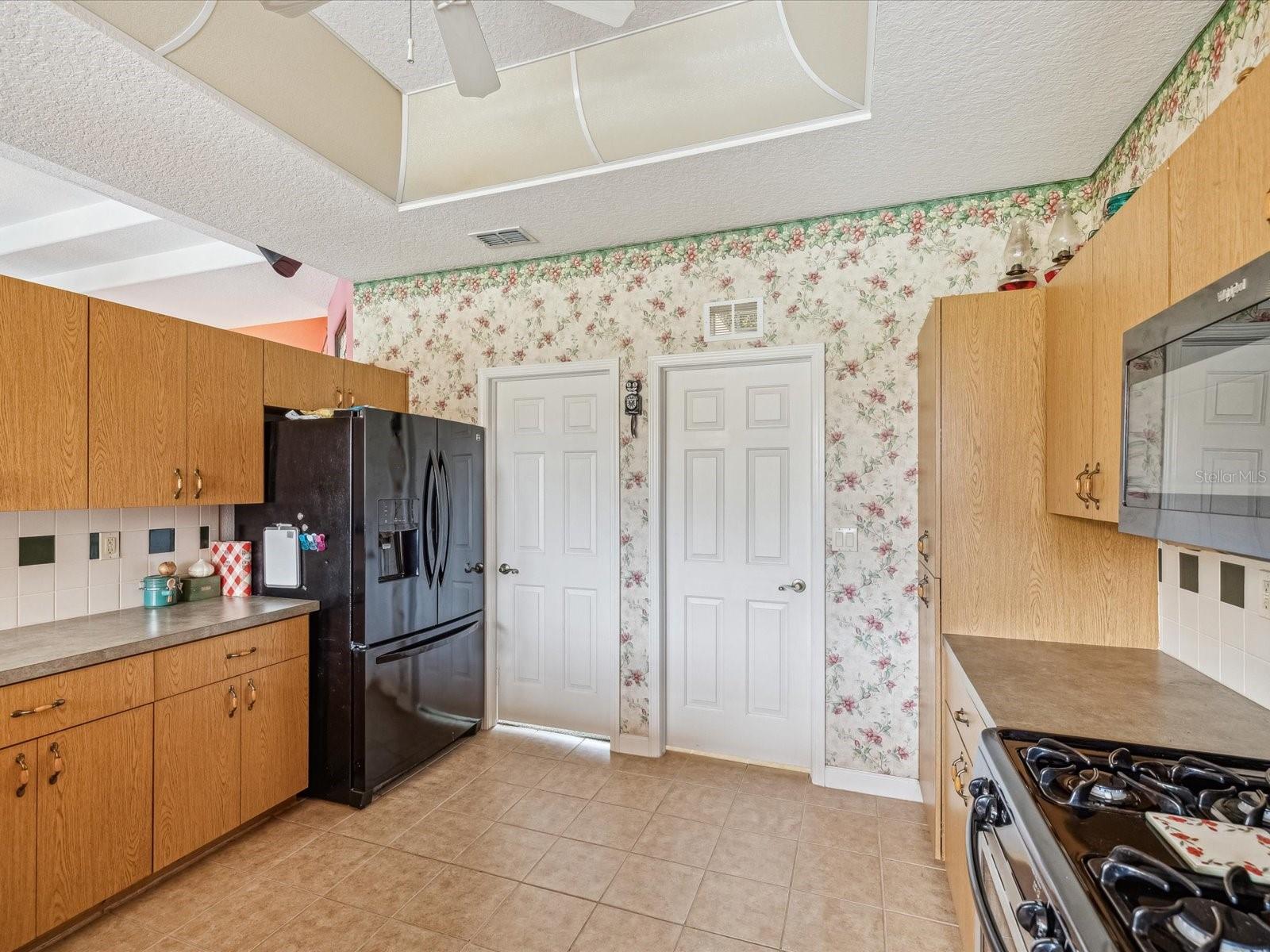Listing photo id 15 for 5100 Lockhart Road