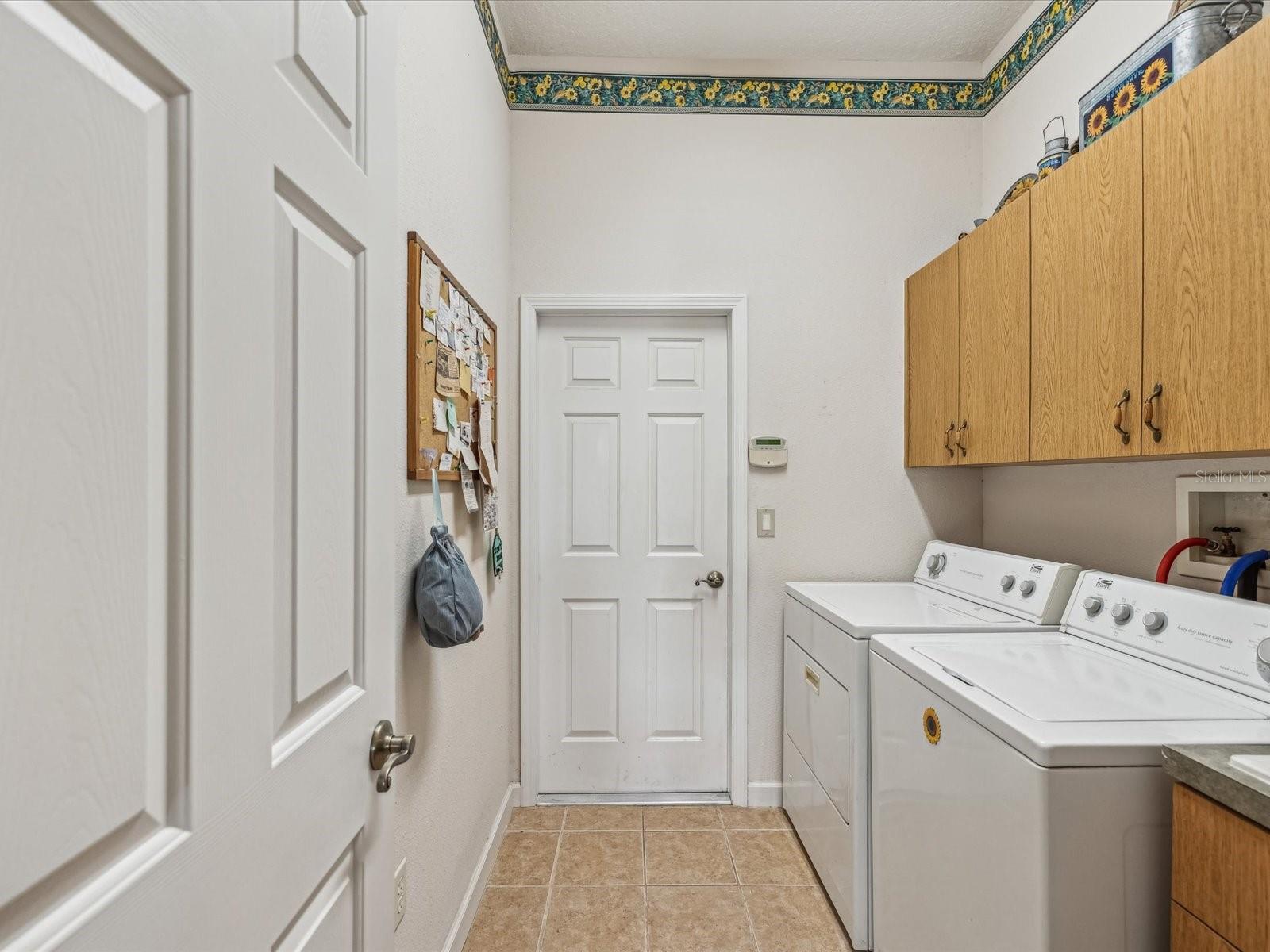 Listing photo id 18 for 5100 Lockhart Road