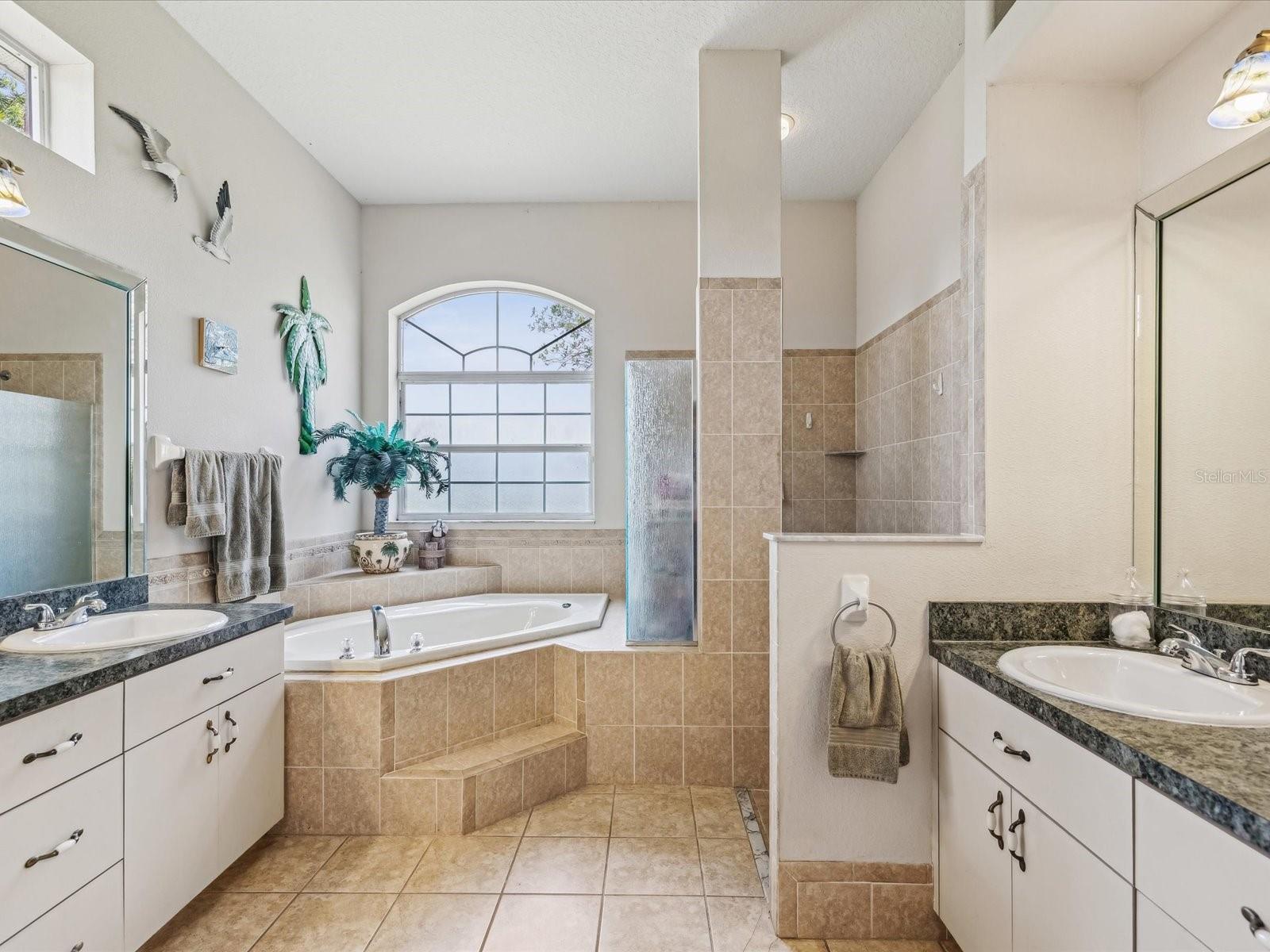 Listing photo id 32 for 5100 Lockhart Road