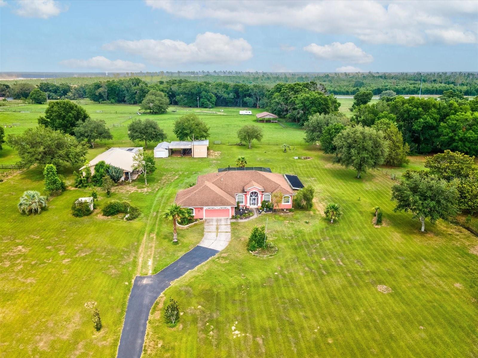 Listing photo id 3 for 5100 Lockhart Road