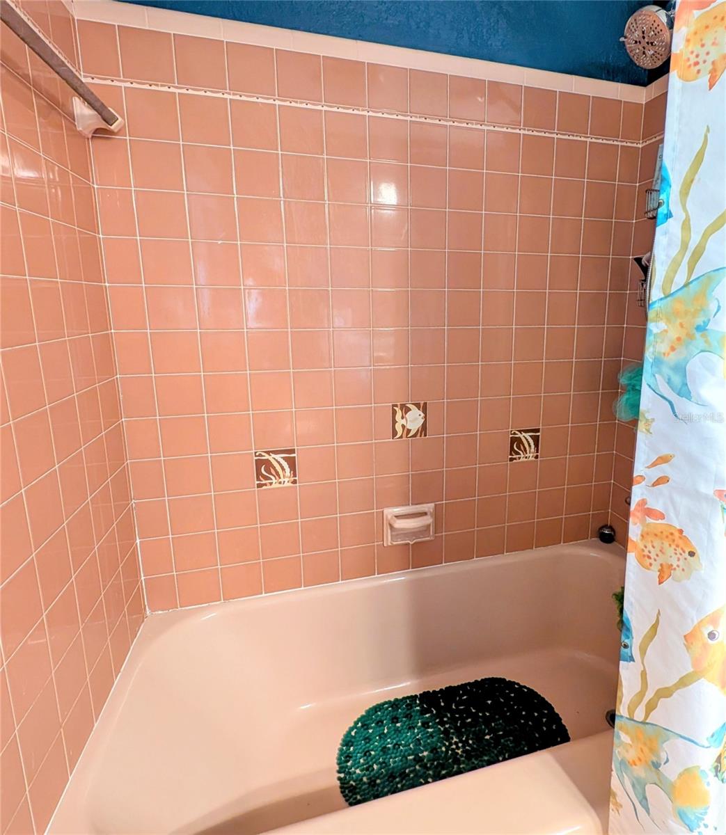 Image 37 of 82 For 8260 32nd Avenue N