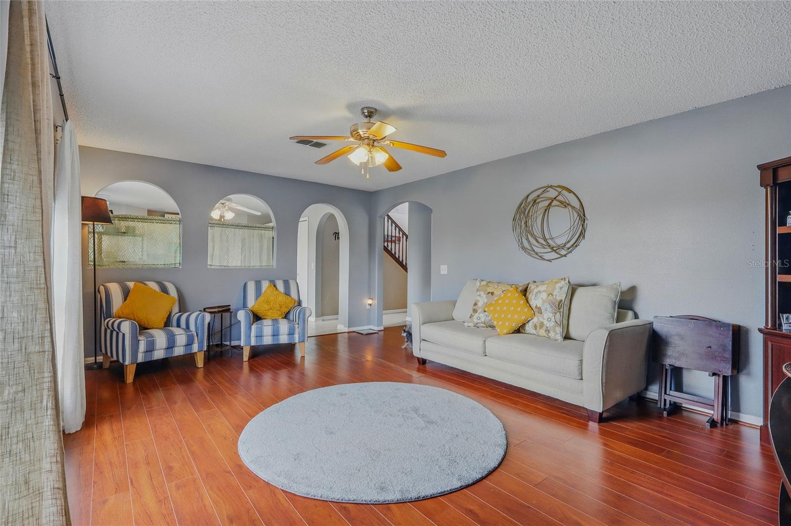 Listing photo id 14 for 31747 Loch Aline Drive