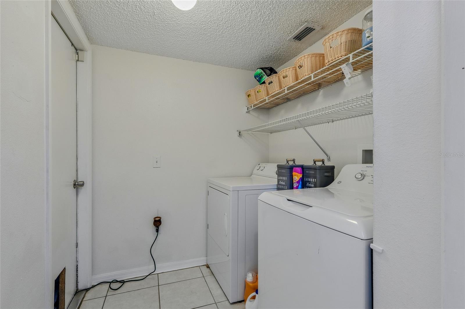 Listing photo id 28 for 31747 Loch Aline Drive