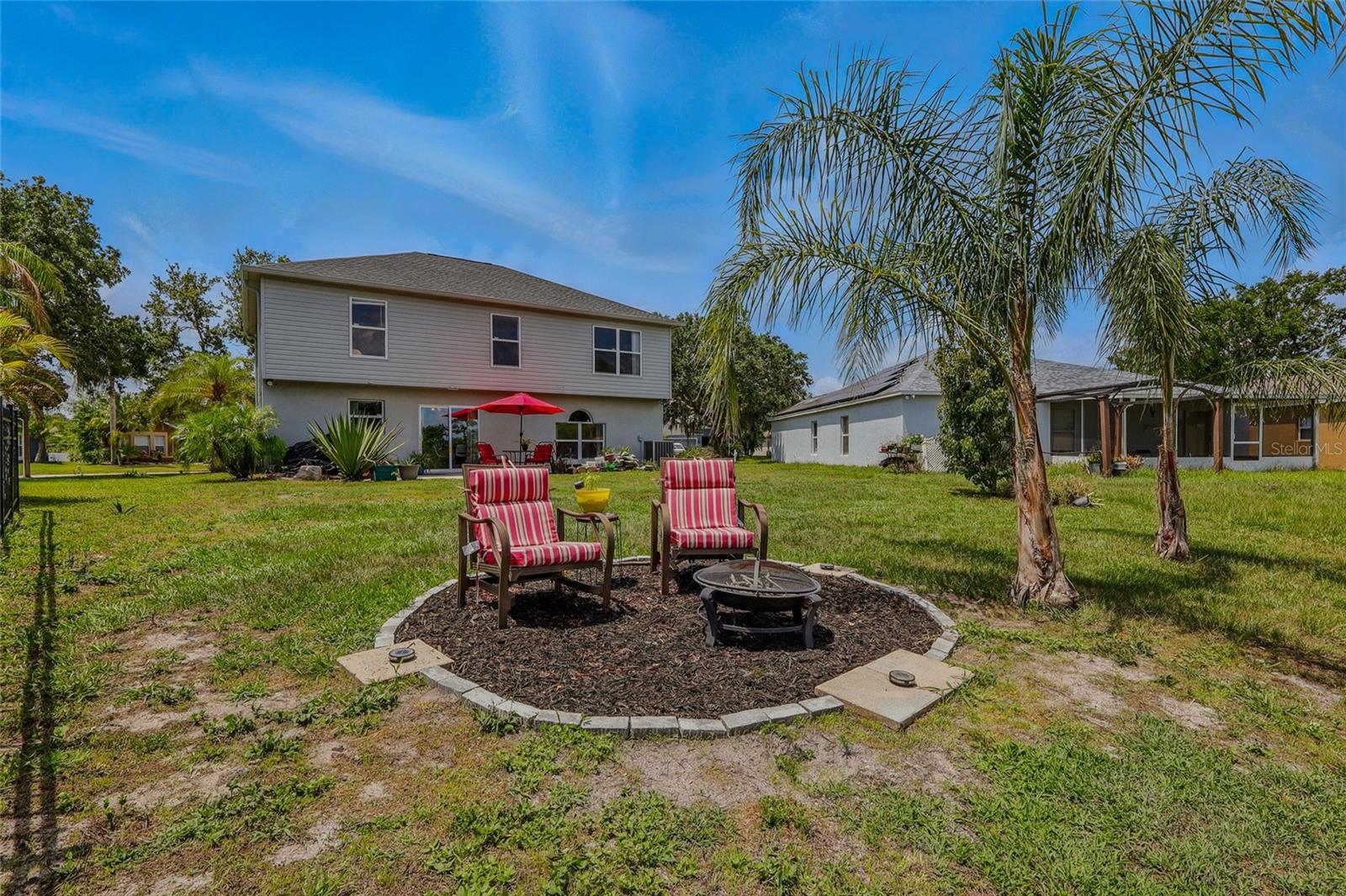 Listing photo id 31 for 31747 Loch Aline Drive