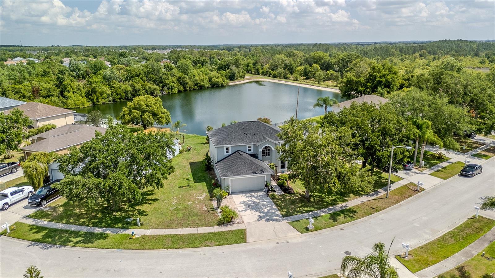 Listing photo id 6 for 31747 Loch Aline Drive
