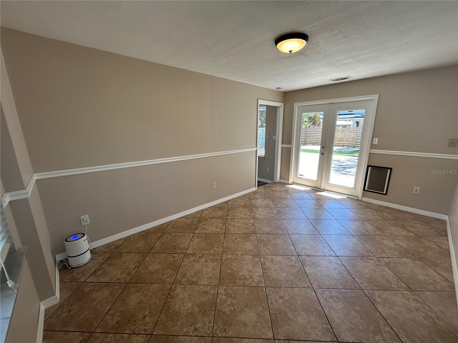 Image 9 of 32 For 4106 San Rafael Street