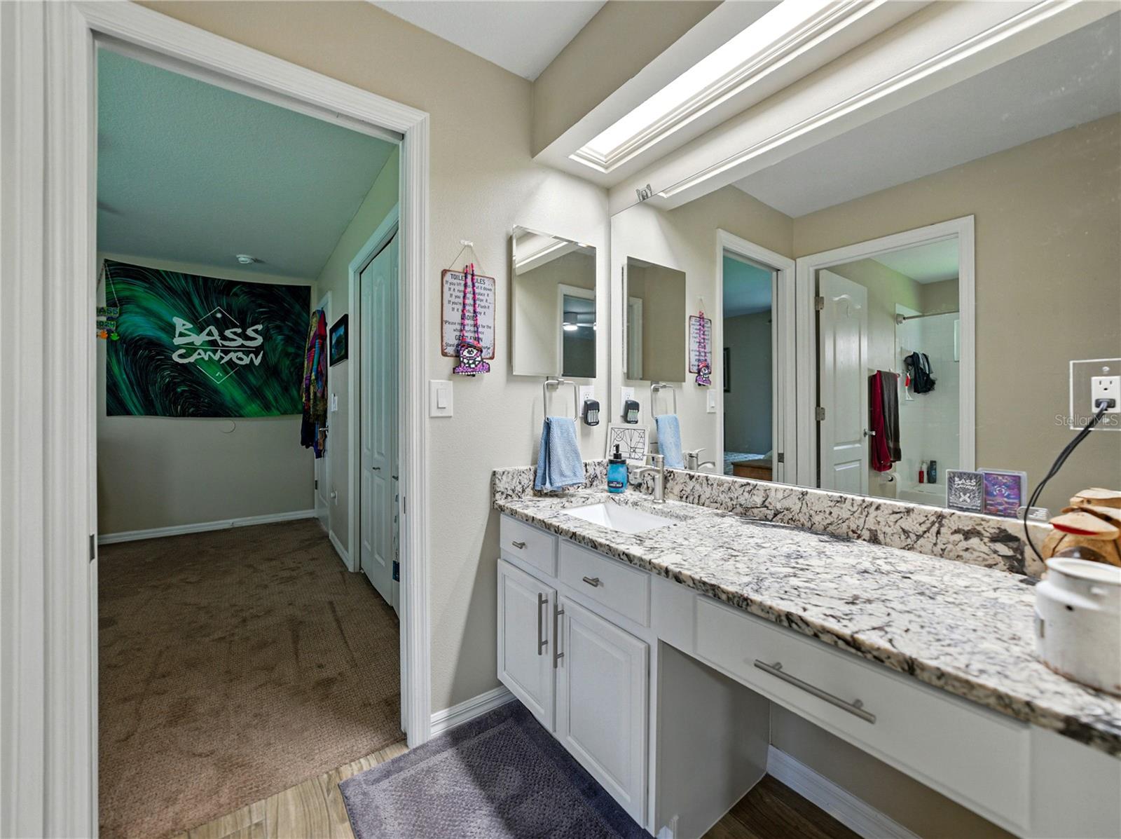 Image 17 of 34 For 3909 Valrico Grove Drive