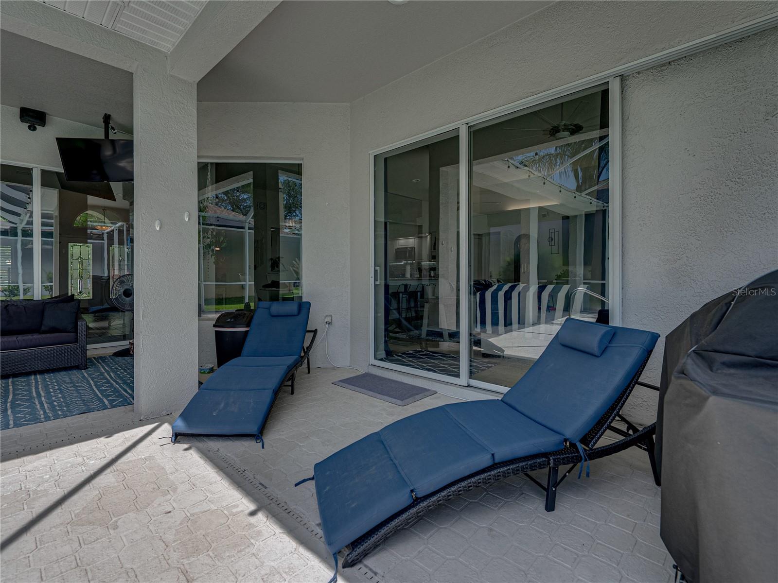 Image 28 of 34 For 3909 Valrico Grove Drive