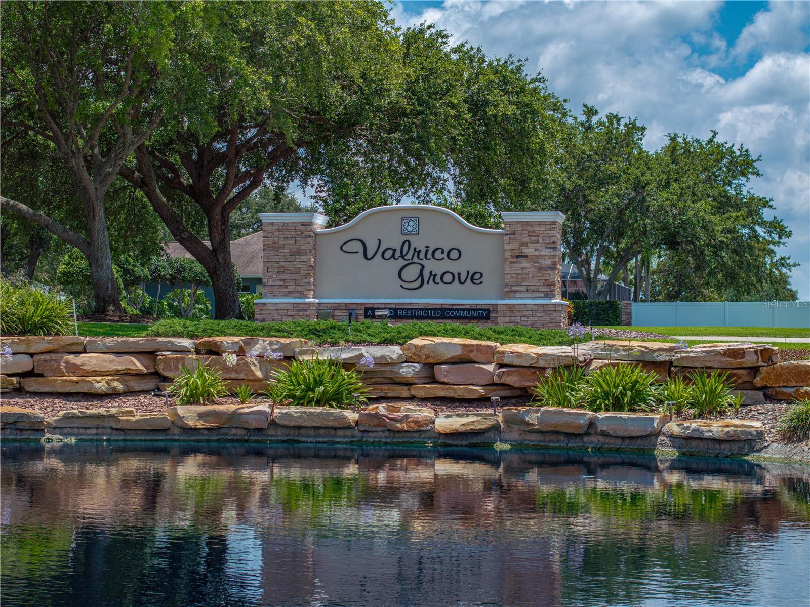 Image 3 of 34 For 3909 Valrico Grove Drive