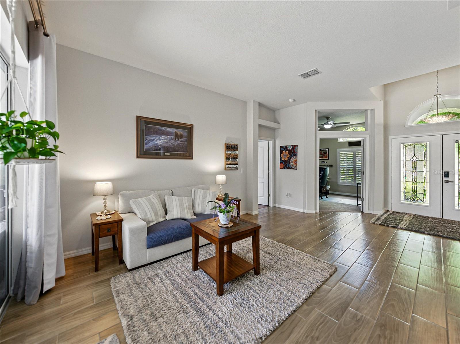 Image 6 of 34 For 3909 Valrico Grove Drive
