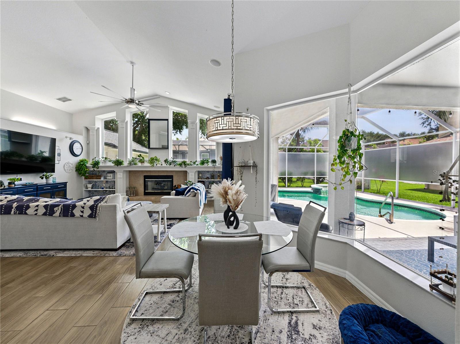 Image 7 of 34 For 3909 Valrico Grove Drive