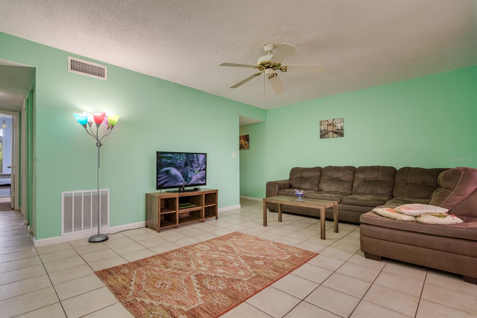 Image 5 of 46 For 255 114th Avenue N 4
