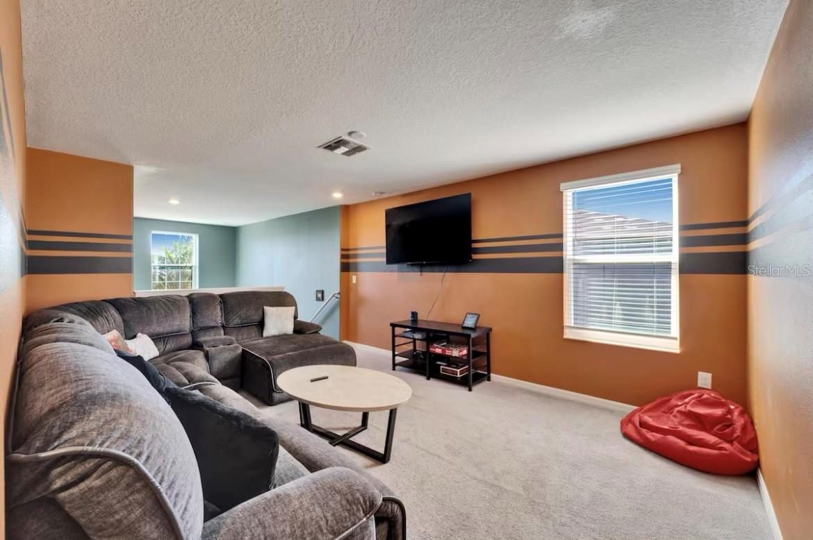 Image 10 of 26 For 17052 Yellow Pine Street
