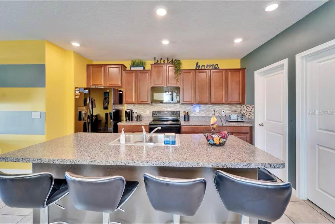 Image 4 of 26 For 17052 Yellow Pine Street