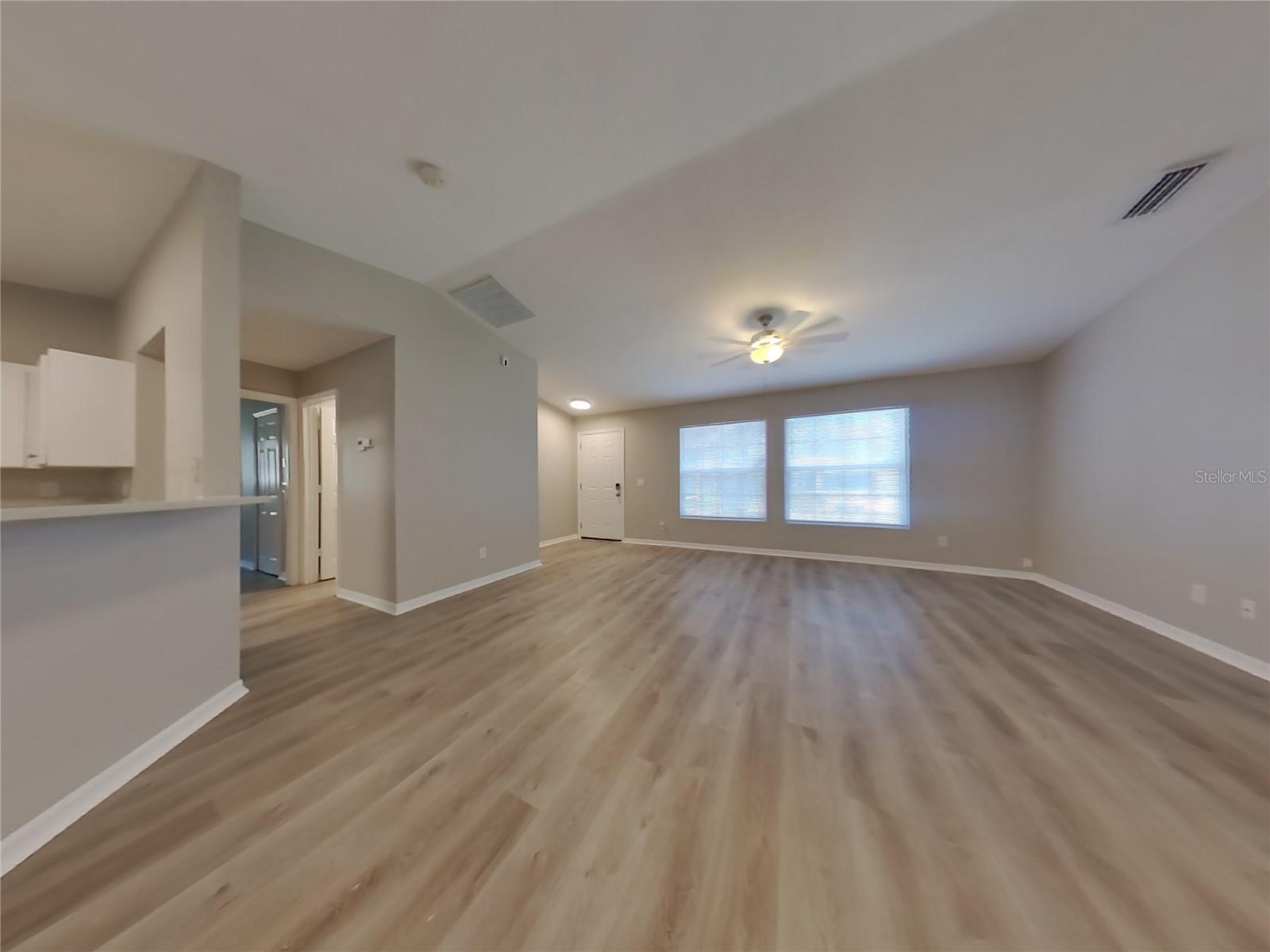 Image 3 of 15 For 4498 Jaslo Avenue
