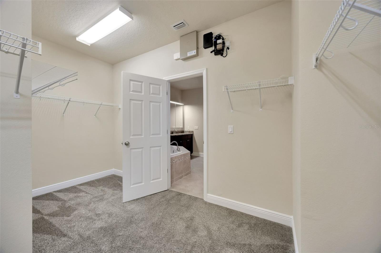 Image 39 of 81 For 1229 Hillandale Reserve Drive