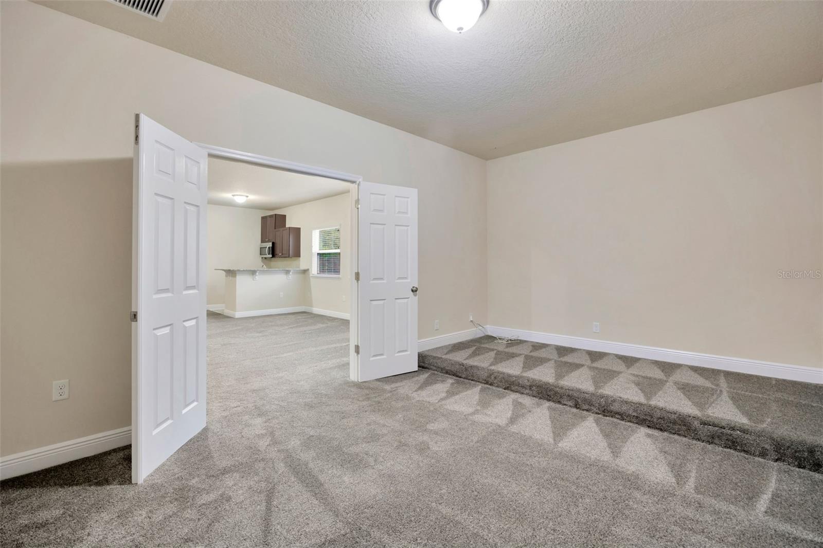 Image 50 of 81 For 1229 Hillandale Reserve Drive