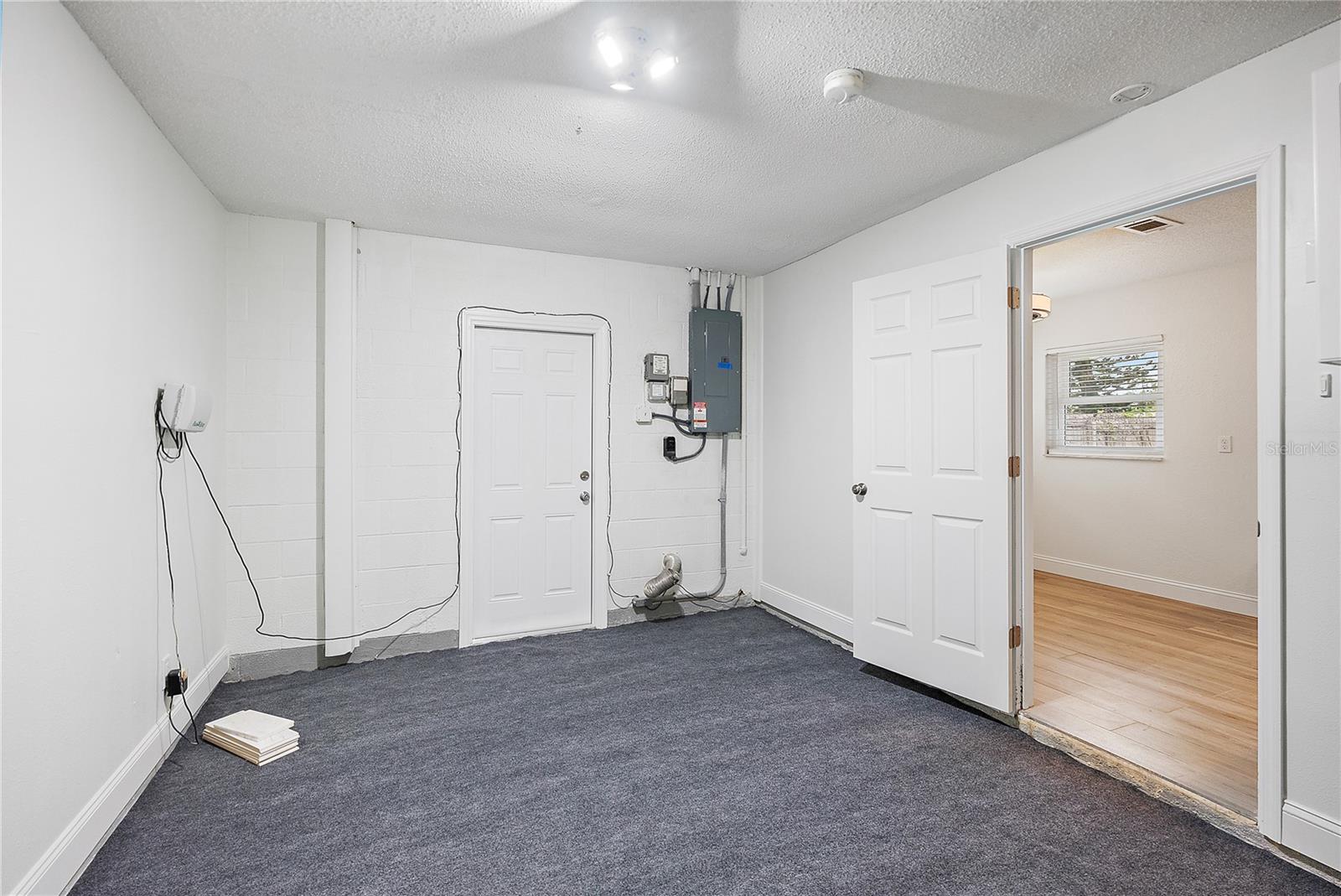 Image 10 of 31 For 4230 Indianapolis Street Ne