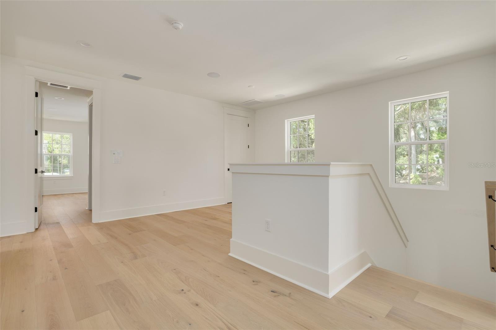 Image 14 of 19 For 116 24th Avenue S