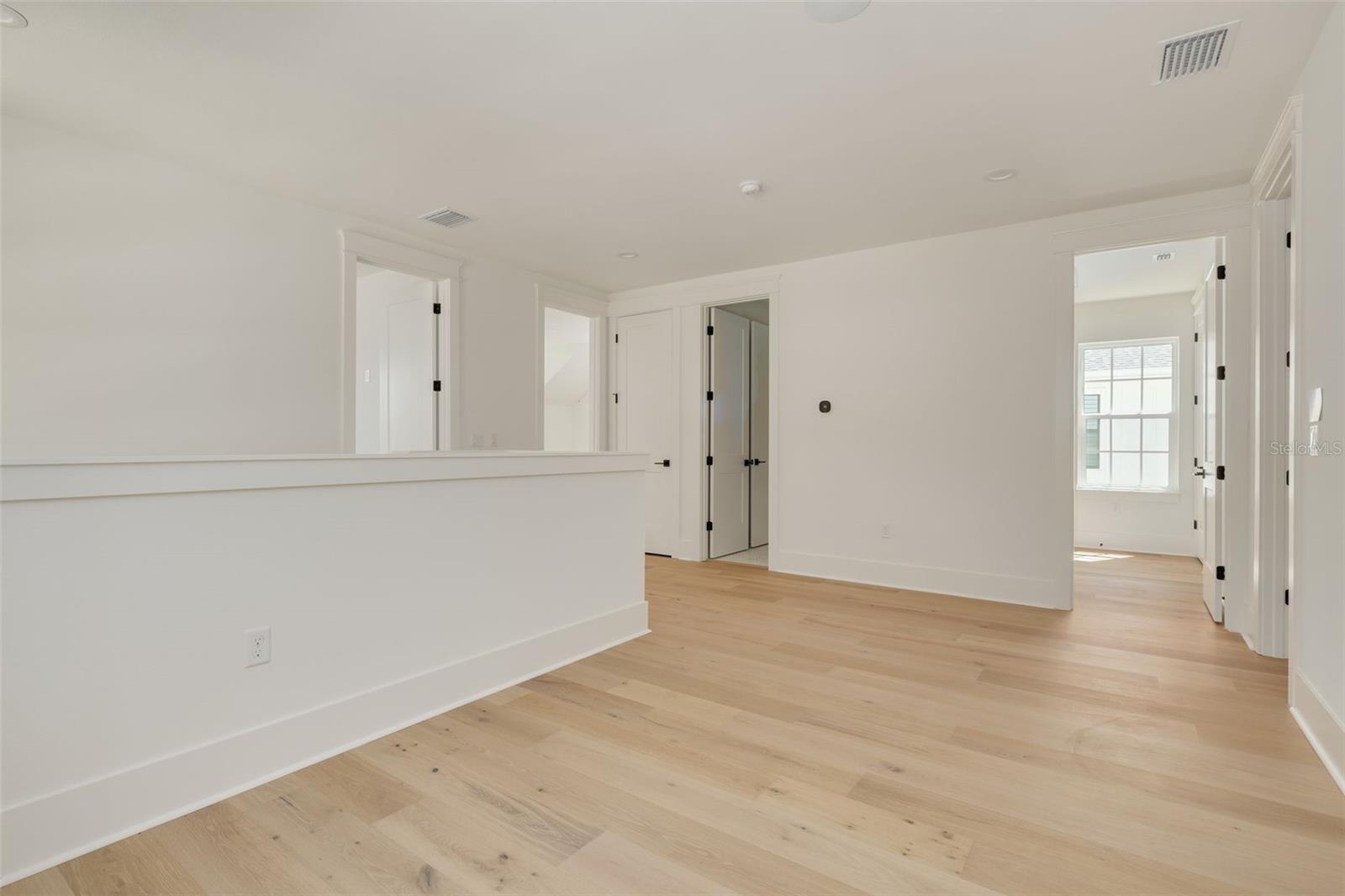 Image 15 of 19 For 116 24th Avenue S