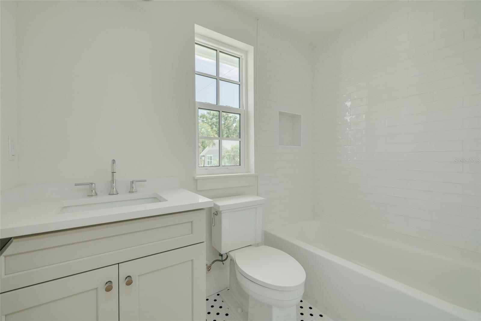 Image 19 of 19 For 116 24th Avenue S
