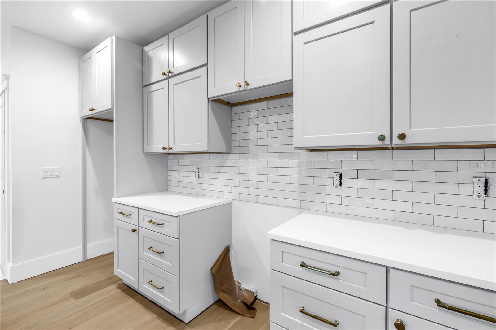 Image 42 of 48 For 116 24th Avenue S