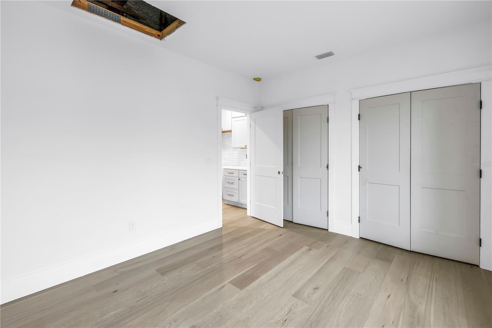 Image 45 of 48 For 116 24th Avenue S