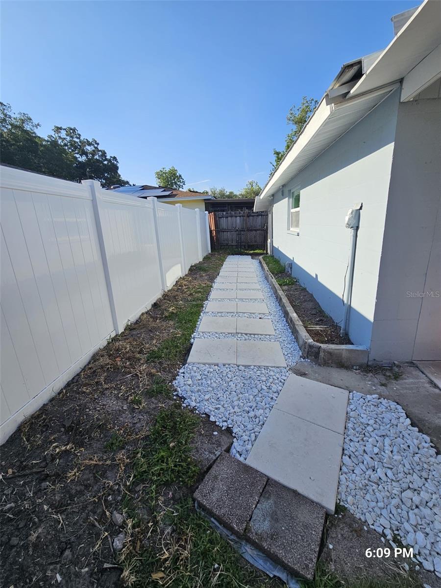 Image 9 of 15 For 6903 River Boulevard B