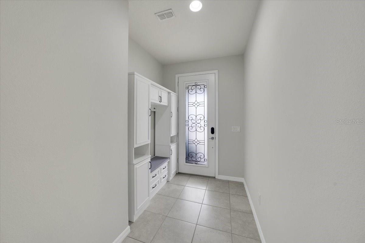 Image 3 of 41 For 1203 Custer Bayou Street