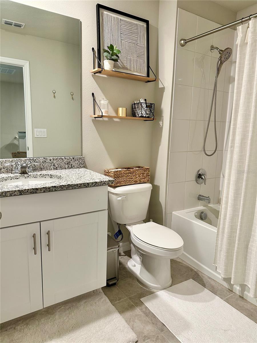 Image 20 of 29 For 2717 Chestnut Creek Place