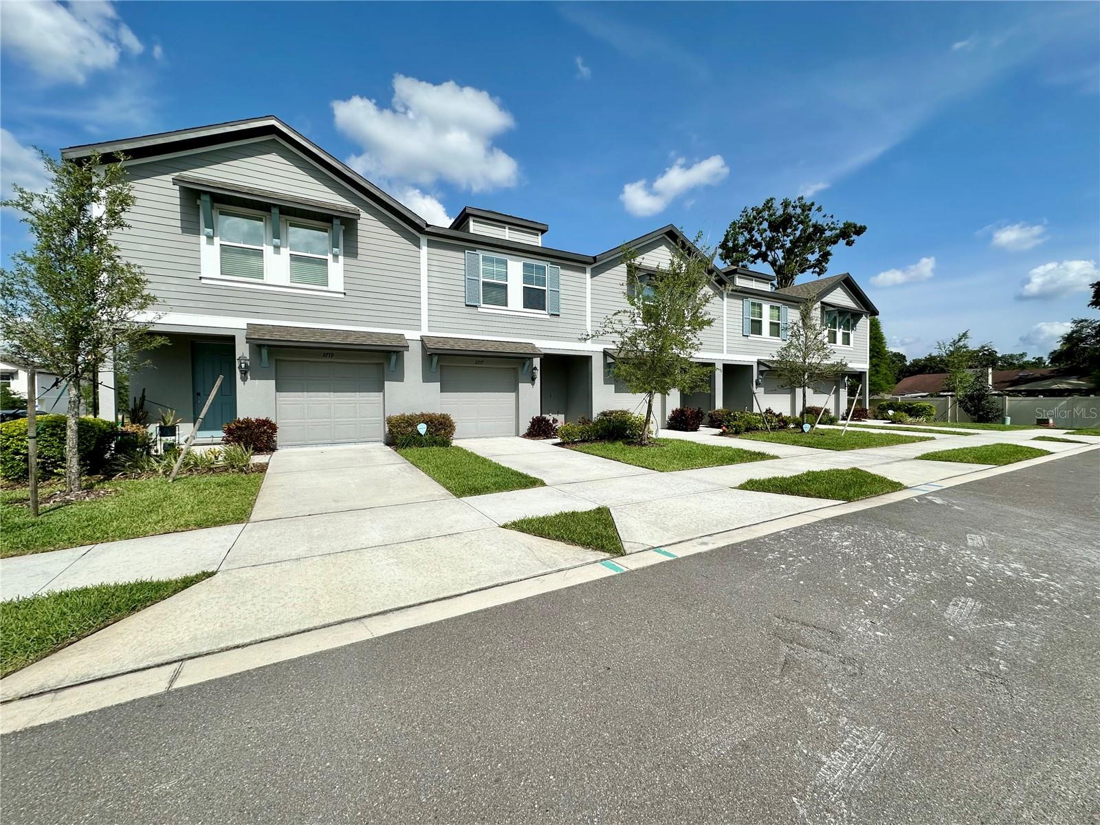 Image 3 of 29 For 2717 Chestnut Creek Place