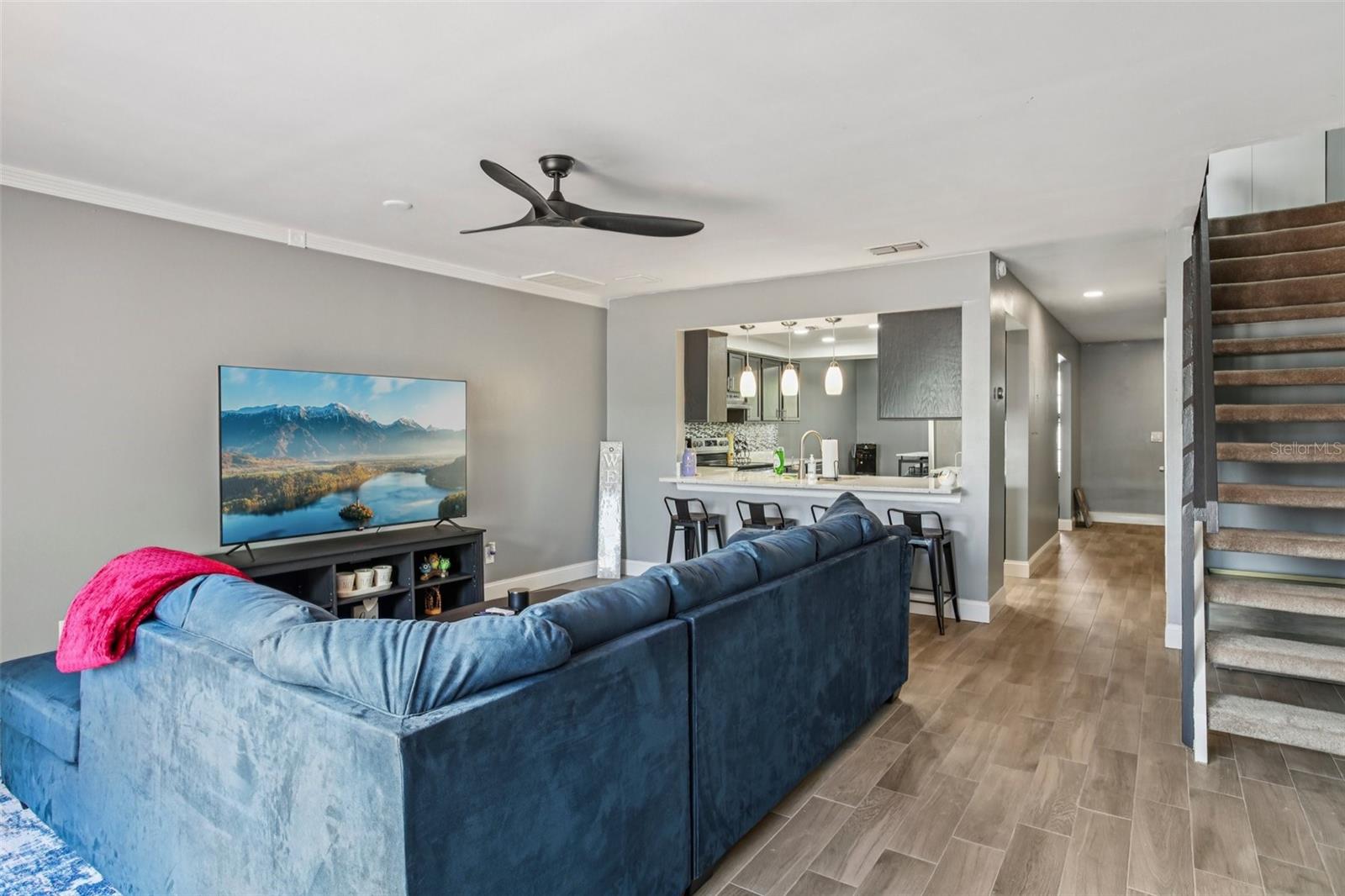 Image 12 of 31 For 16076 Dawnview Drive