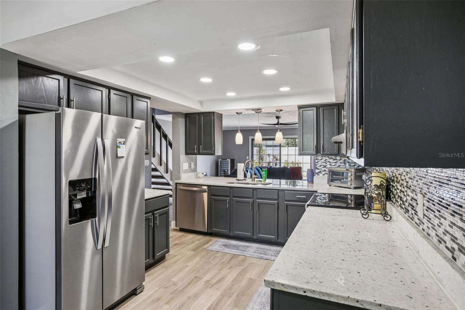 Image 17 of 31 For 16076 Dawnview Drive